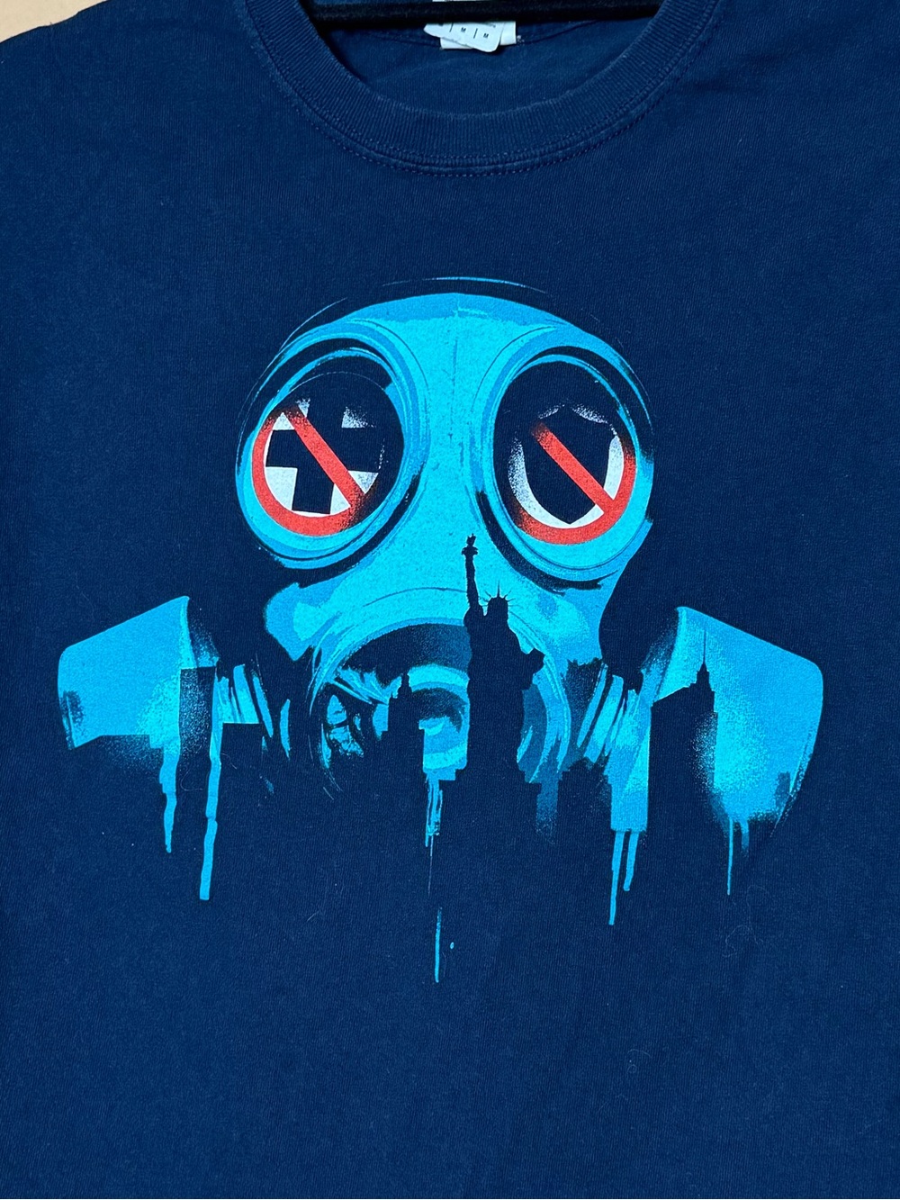 The Purge Horror Movie Navy Blue Graphic Gas Mask with 🗽 NY Skyline T-Shirt